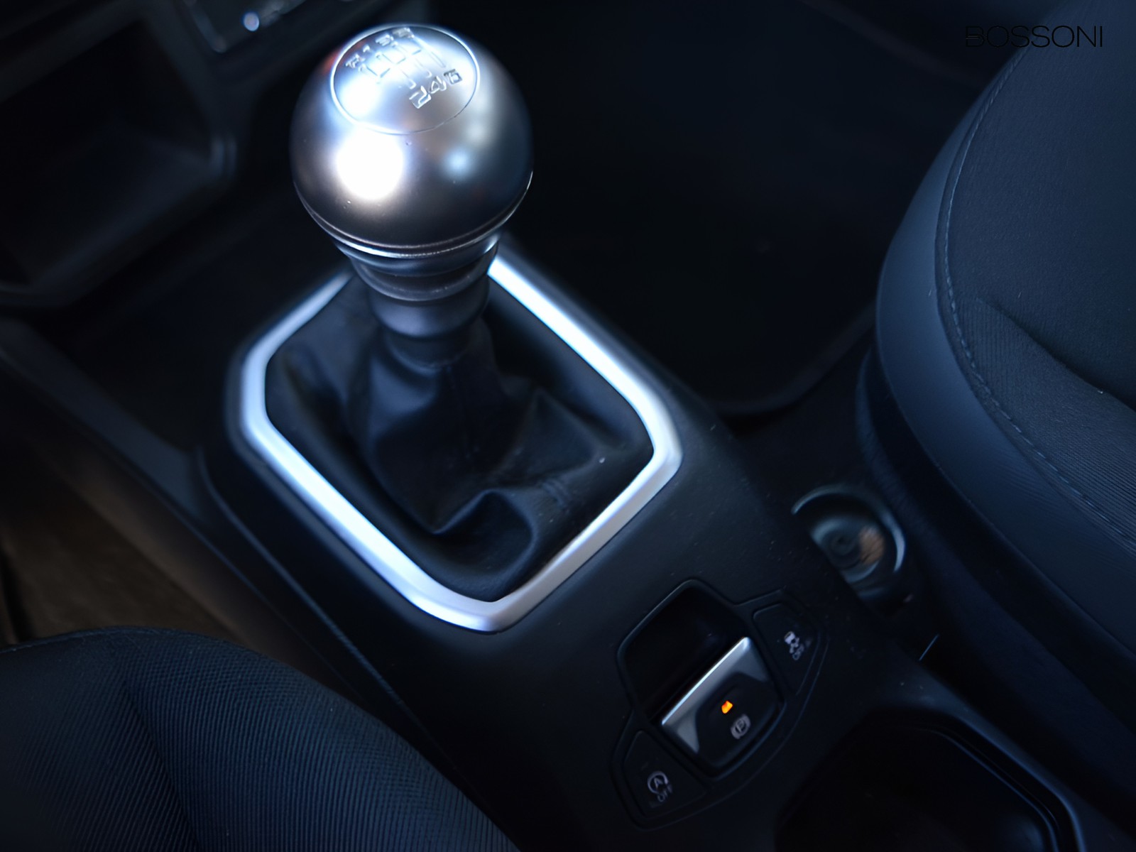 12 - Jeep Renegade 1.6 multijet ii 130cv longitude 2wd