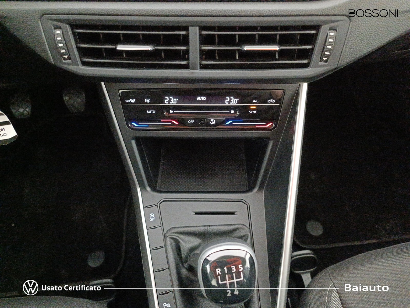 11 - Volkswagen Polo 1.0 tsi 95cv life