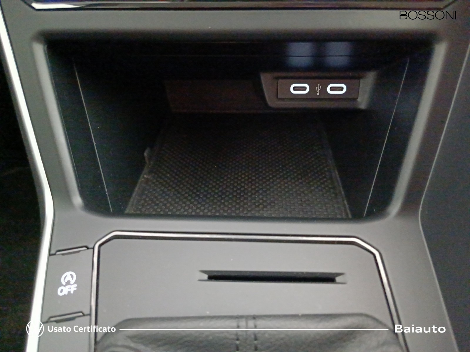 12 - Volkswagen Polo 1.0 tsi 95cv life