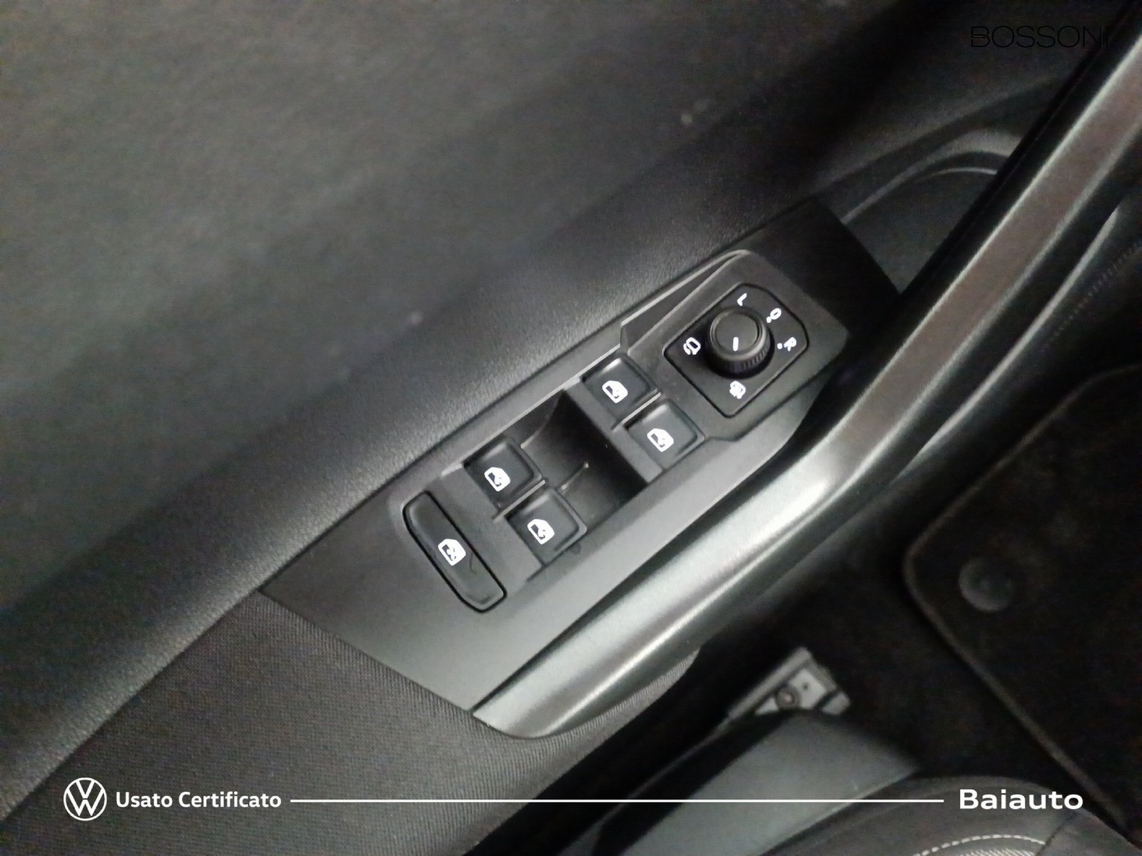 17 - Volkswagen Polo 1.0 tsi 95cv life