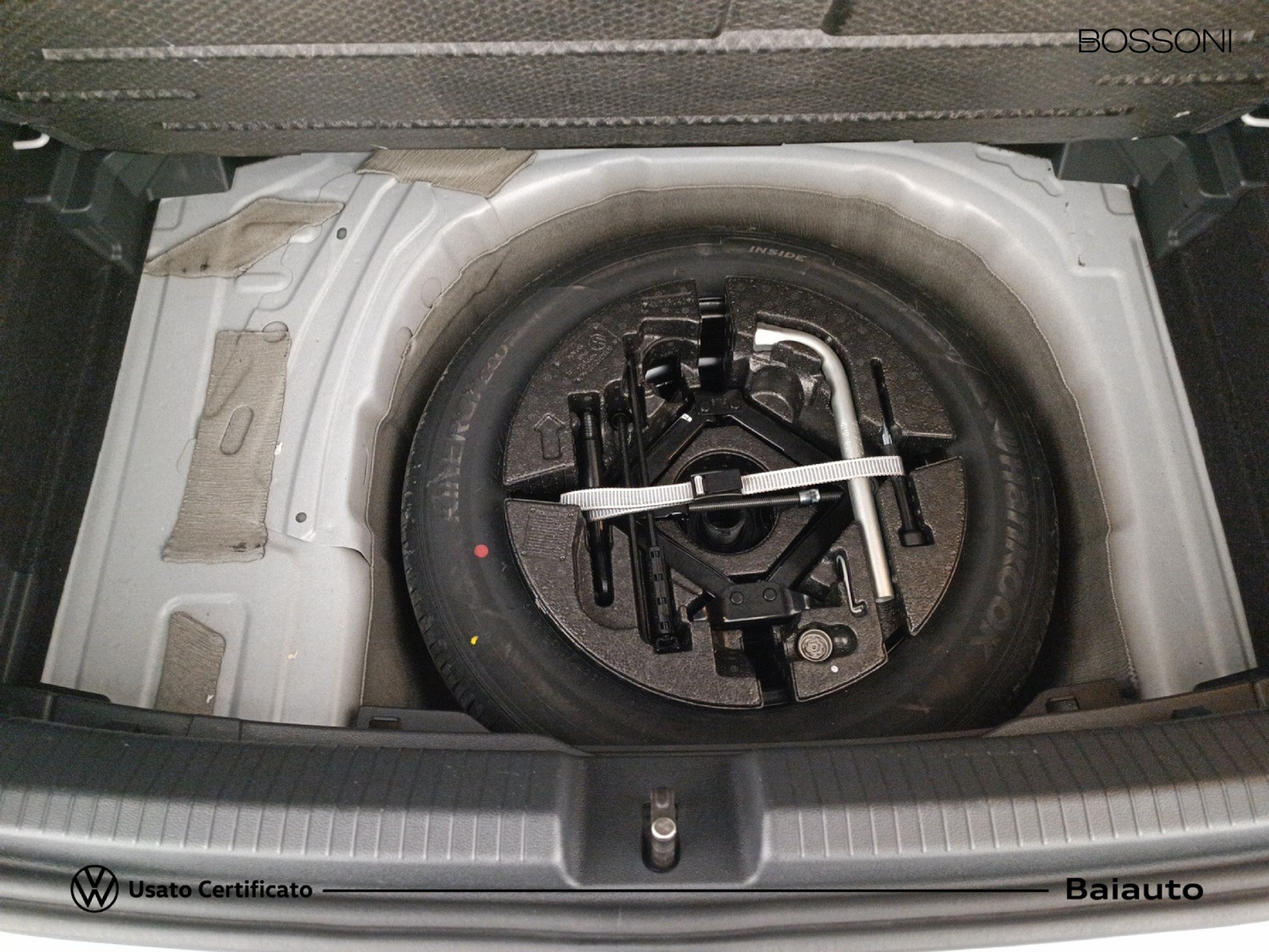 27 - Volkswagen Polo 1.0 tsi 95cv life