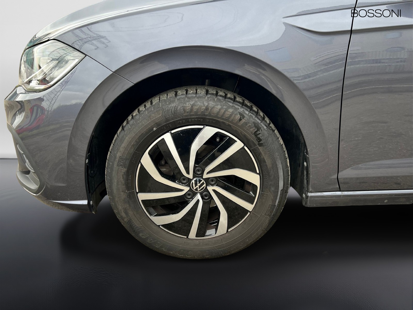 5 - Volkswagen Polo 1.0 tsi 95cv life