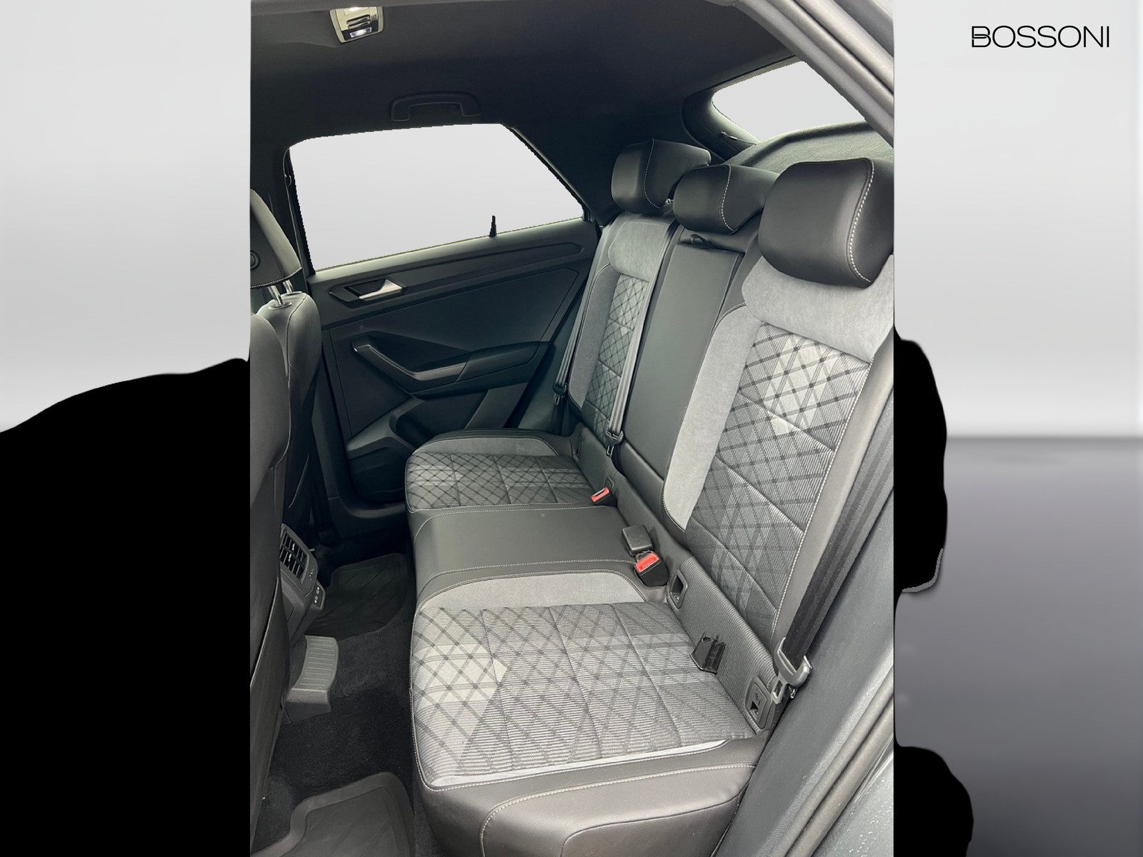 10 - Volkswagen T-Roc 1.5 tsi act r line