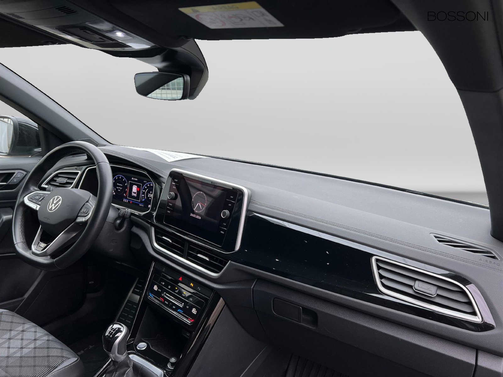 11 - Volkswagen T-Roc 1.5 tsi act r line