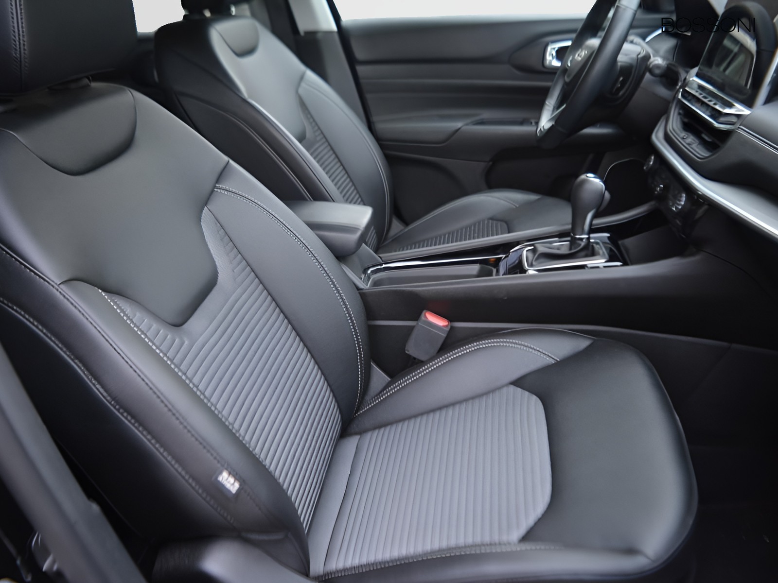 5 - Jeep Compass 1.5 turbo t4 mhev 130cv altitude 2wd