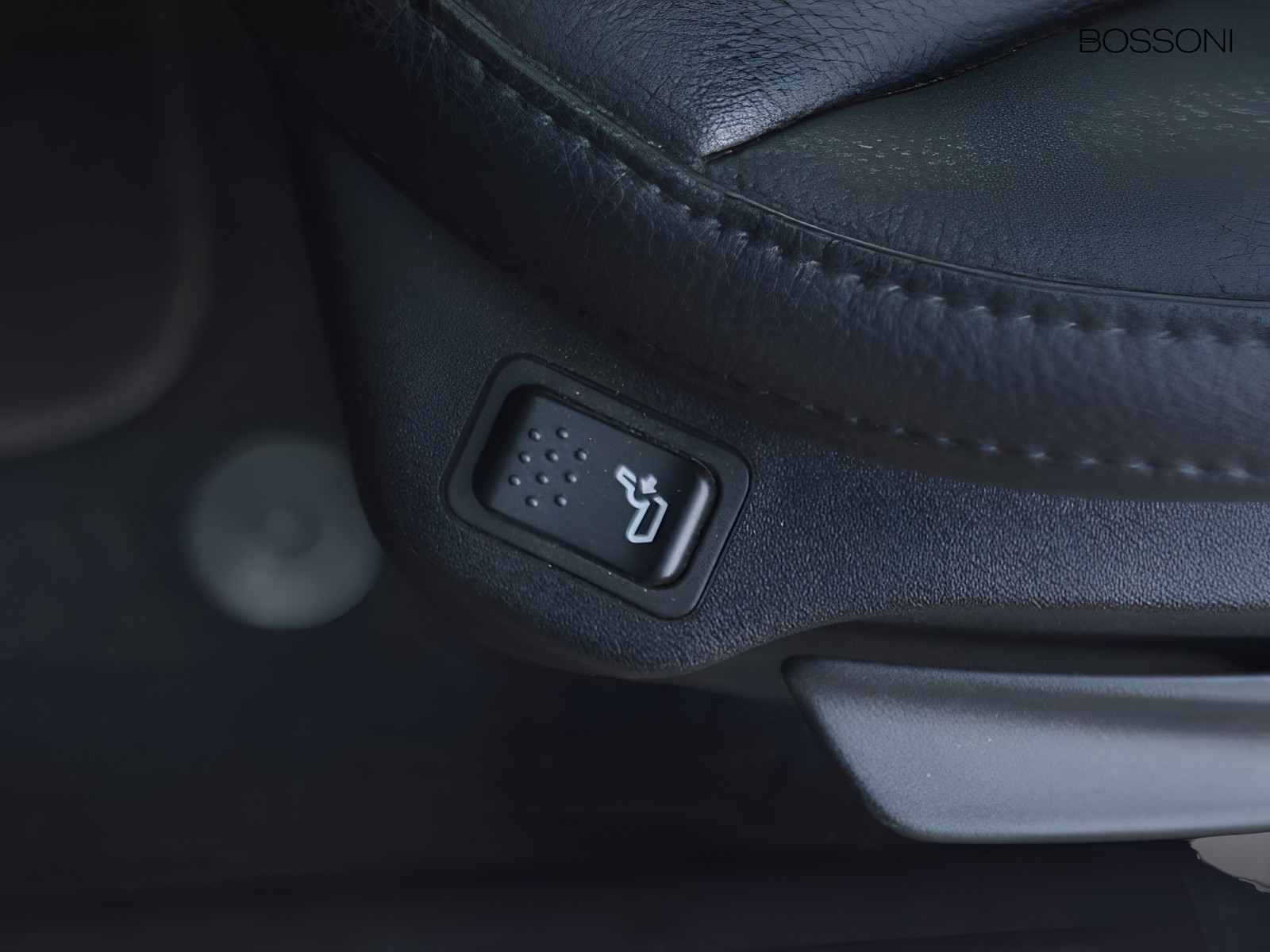 18 - Jeep Compass 1.5 turbo t4 mhev 130cv altitude 2wd