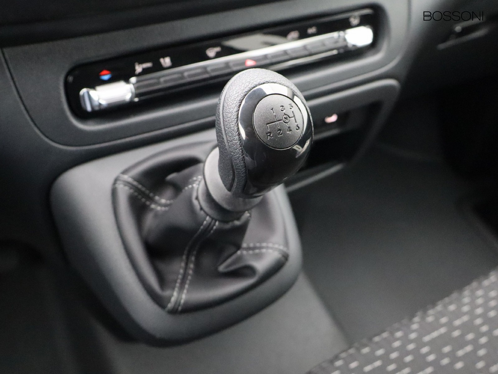 11 - Mercedes Vans Vito furgone 110 cdi compact pro