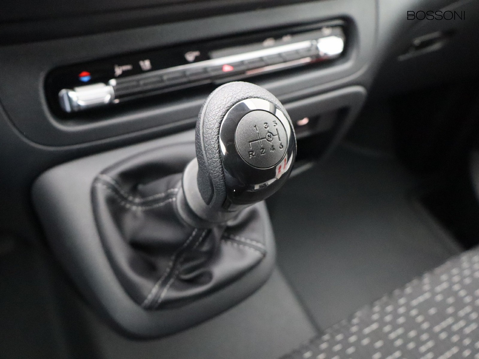 11 - Mercedes Vans Vito furgone 110 cdi long pro