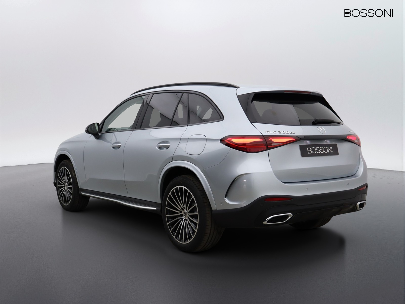 5 - Mercedes GLC suv 300 de plug in hybrid amg line advanced plus 4matic 9g-tronic