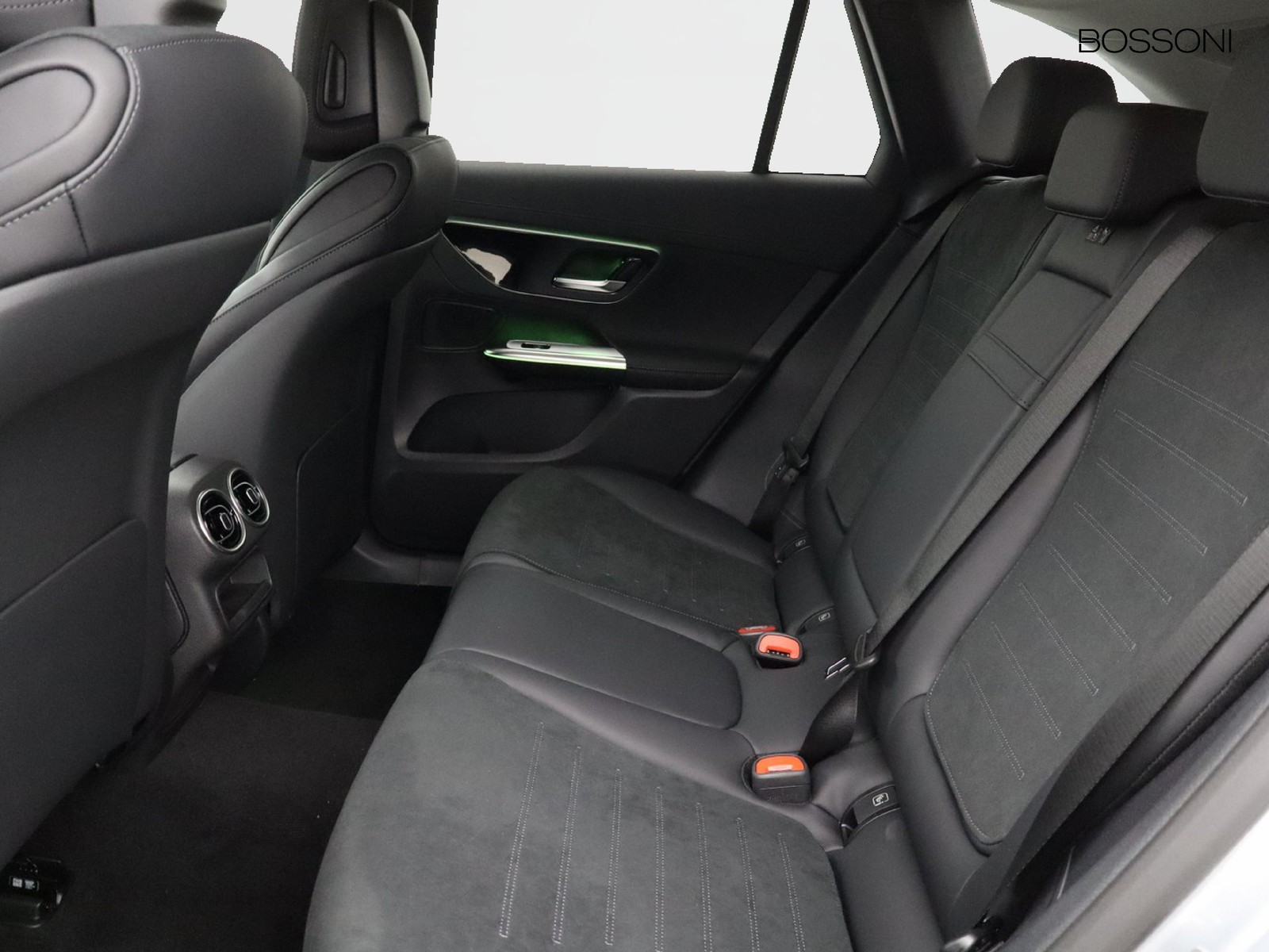 8 - Mercedes GLC suv 300 de plug in hybrid amg line advanced plus 4matic 9g-tronic