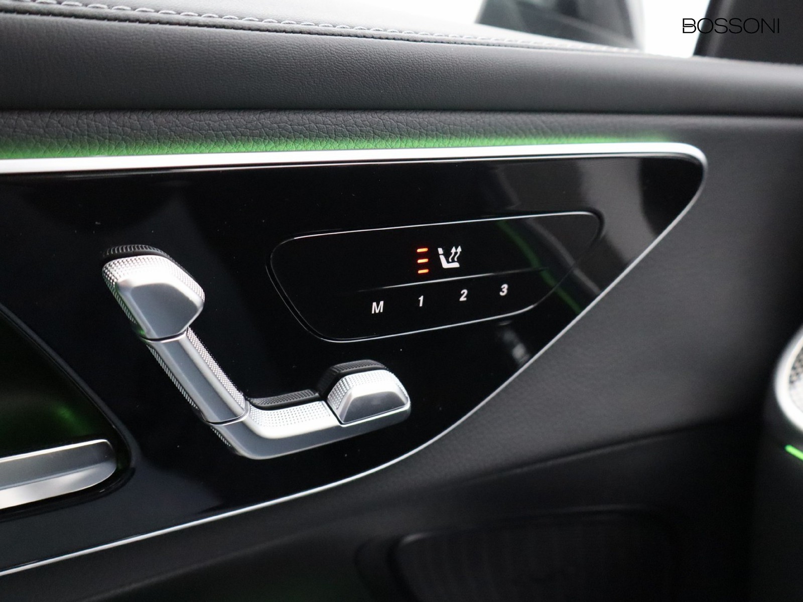 15 - Mercedes GLC suv 300 de plug in hybrid amg line advanced plus 4matic 9g-tronic