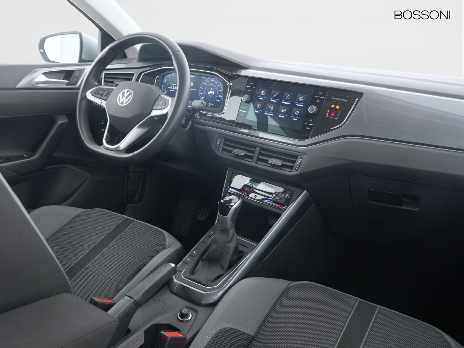 6 - Volkswagen Polo 1.0 tsi 95cv style