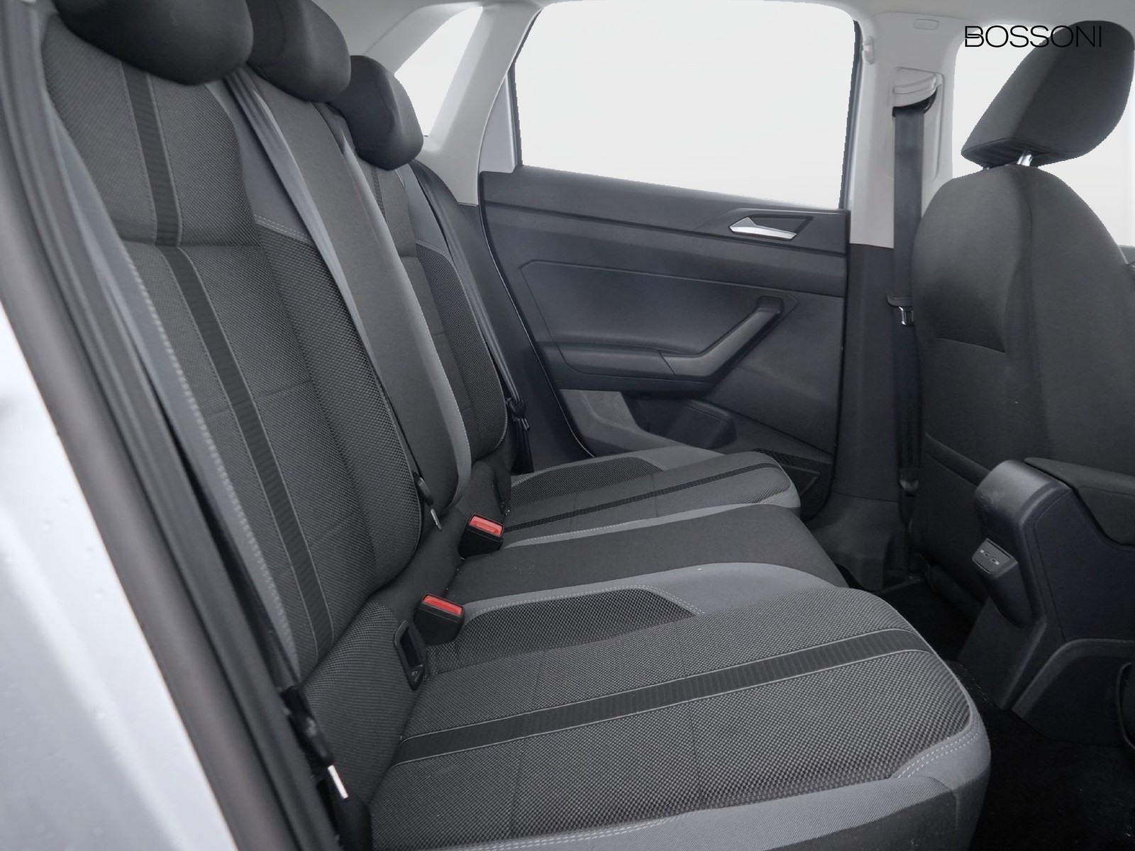 9 - Volkswagen Polo 1.0 tsi 95cv style