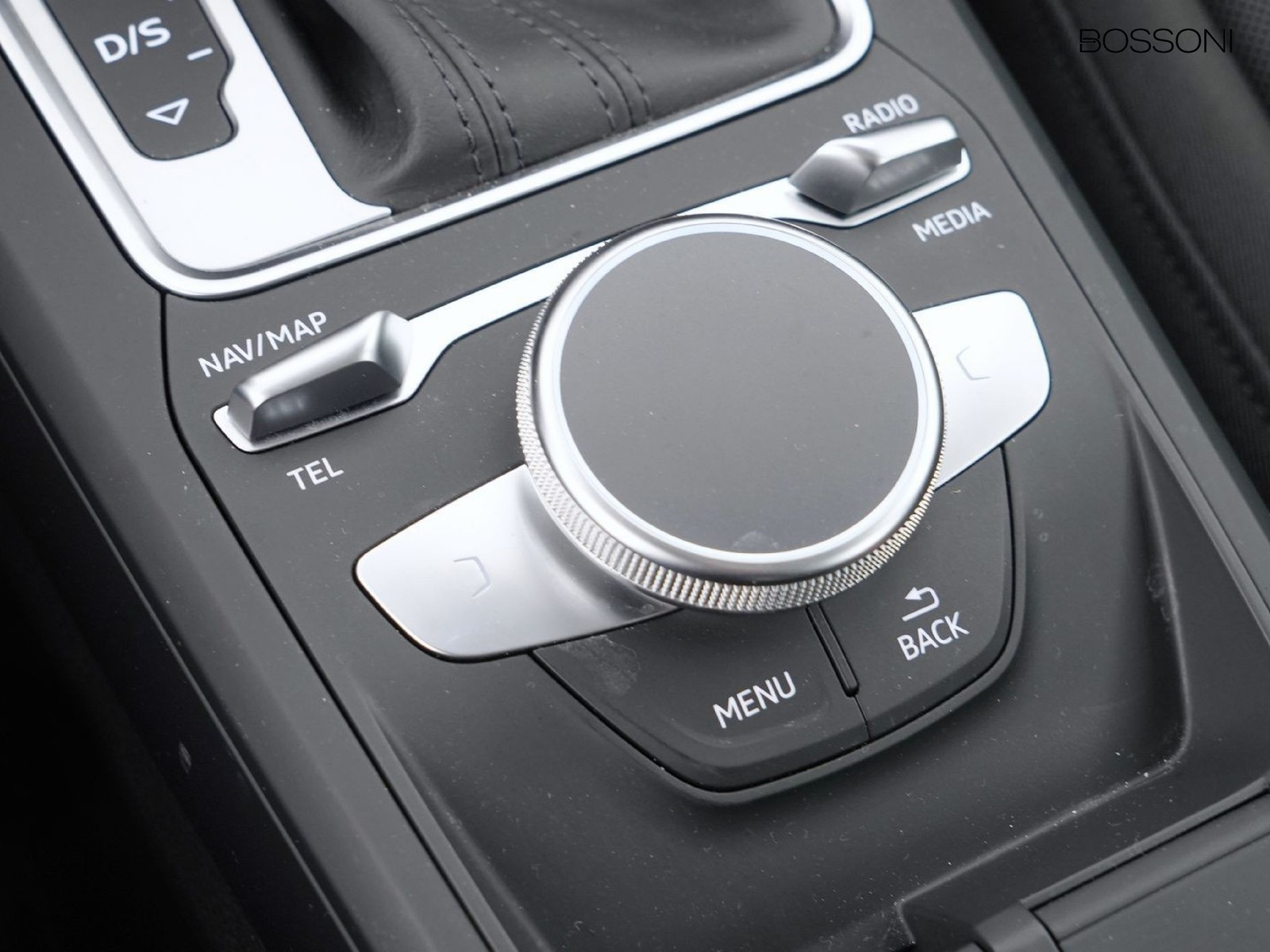 24 - Audi Q2 30 2.0 tdi s line edition s tronic