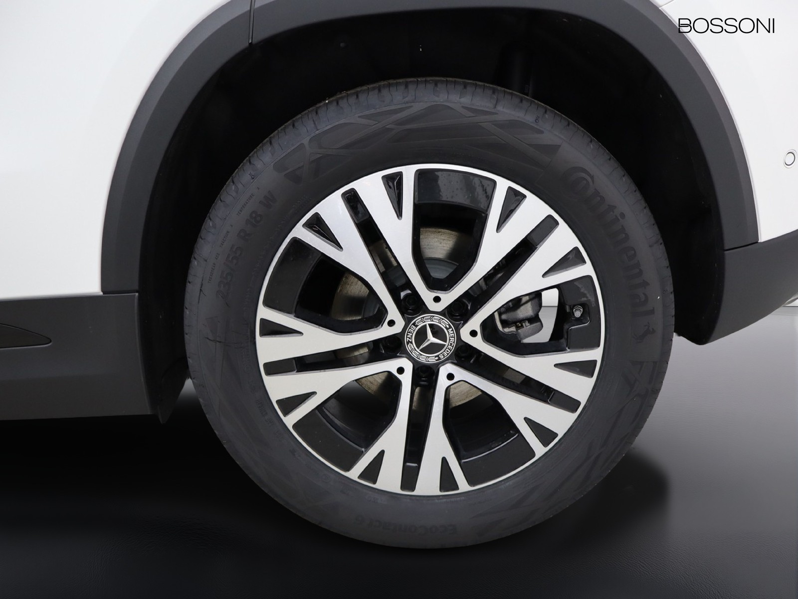 4 - Mercedes GLA 180 progressive advanced 7g-dct