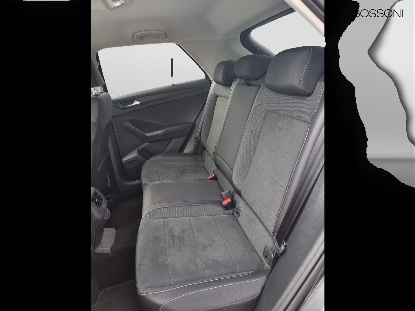 9 - Volkswagen T-Roc 1.5 tsi act style dsg