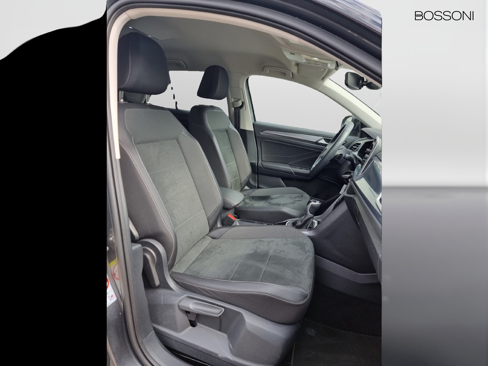 11 - Volkswagen T-Roc 1.5 tsi act style dsg