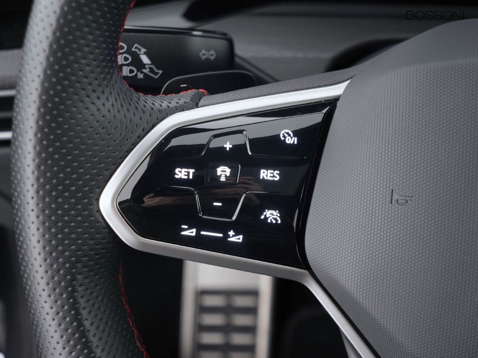 27 - Volkswagen Golf 2.0 tsi 245cv gti dsg