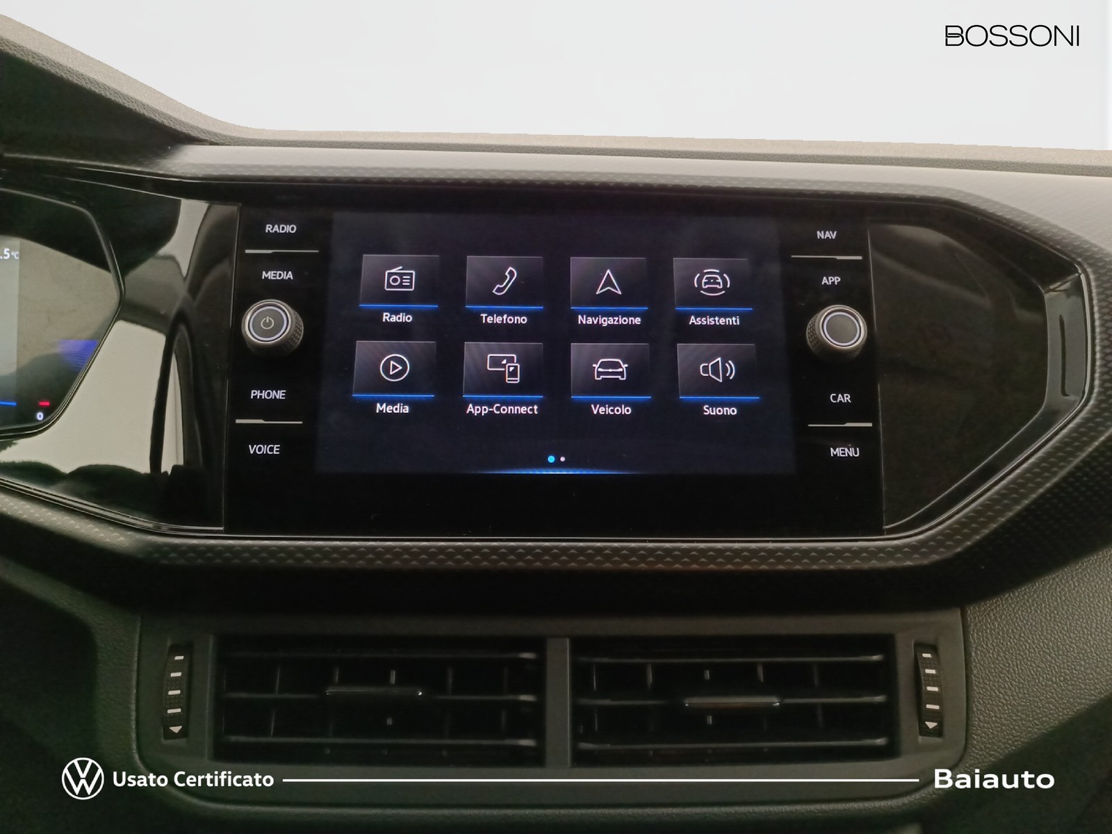 10 - Volkswagen T-Cross 1.0 tsi 110cv style