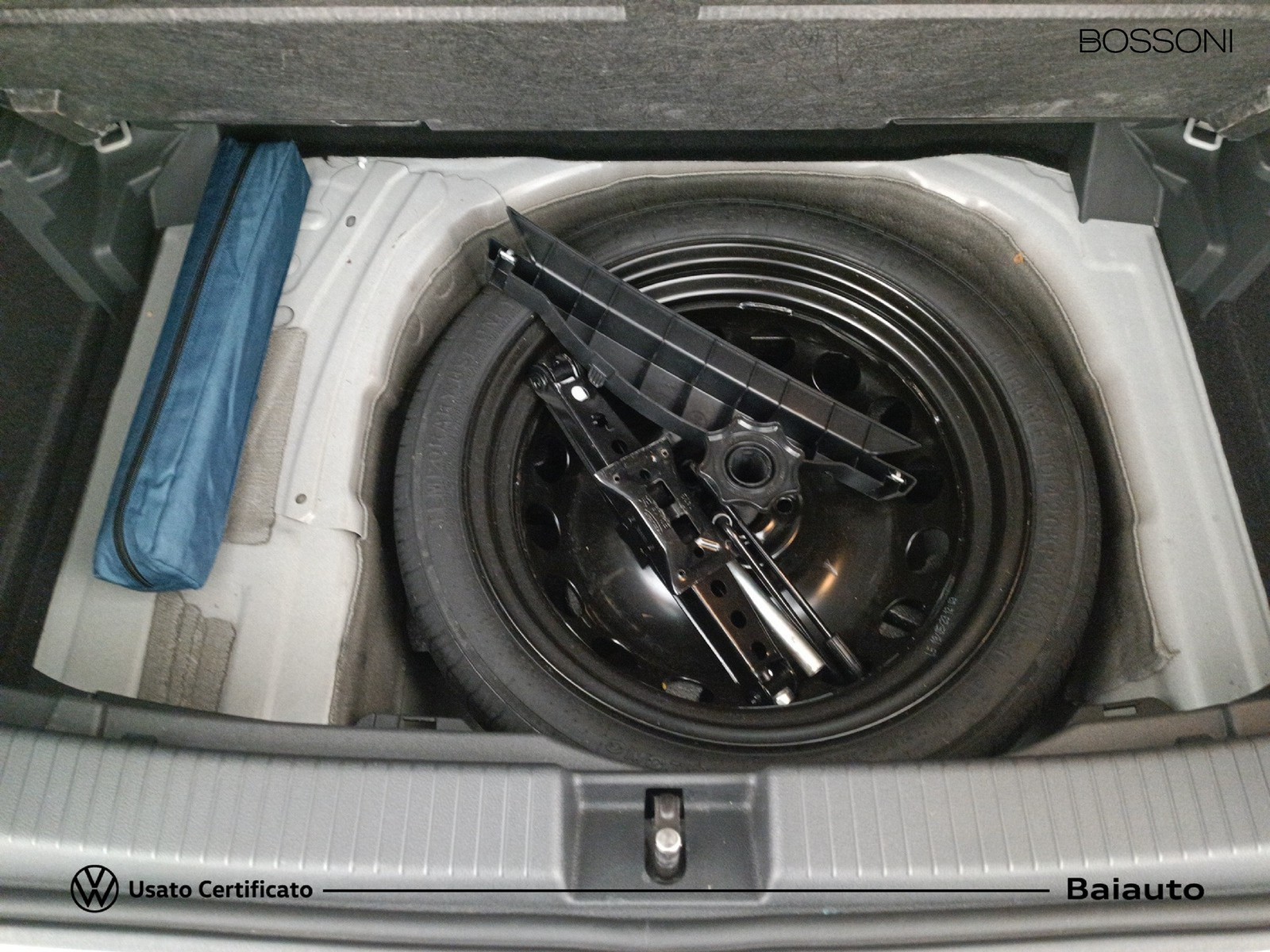 26 - Volkswagen T-Cross 1.0 tsi 110cv style