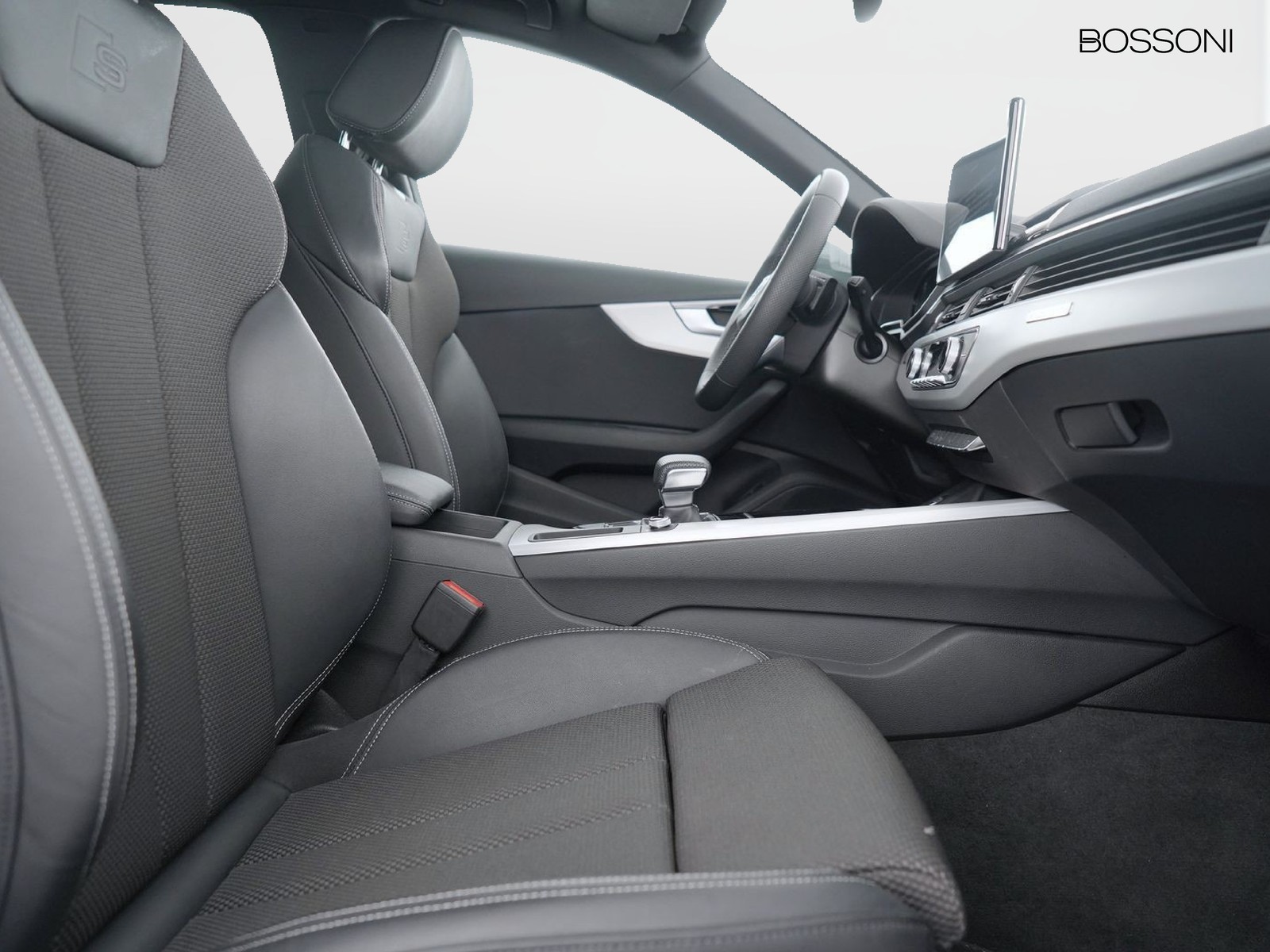 16 - Audi A4 avant 40 2.0 tdi mhev 204cv s line edition quattro s tronic