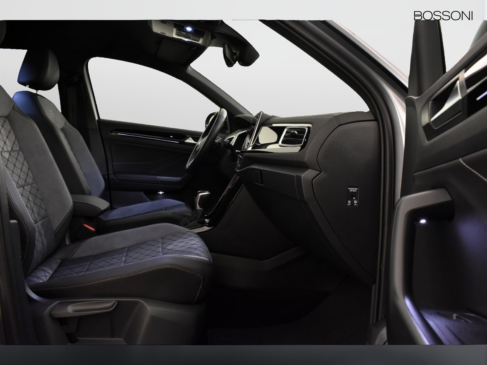 8 - Volkswagen T-Roc 2.0 tdi scr 150cv r line dsg