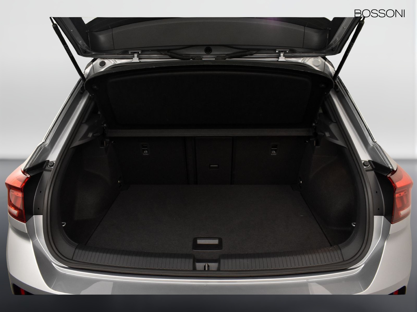 10 - Volkswagen T-Roc 2.0 tdi scr 150cv r line dsg