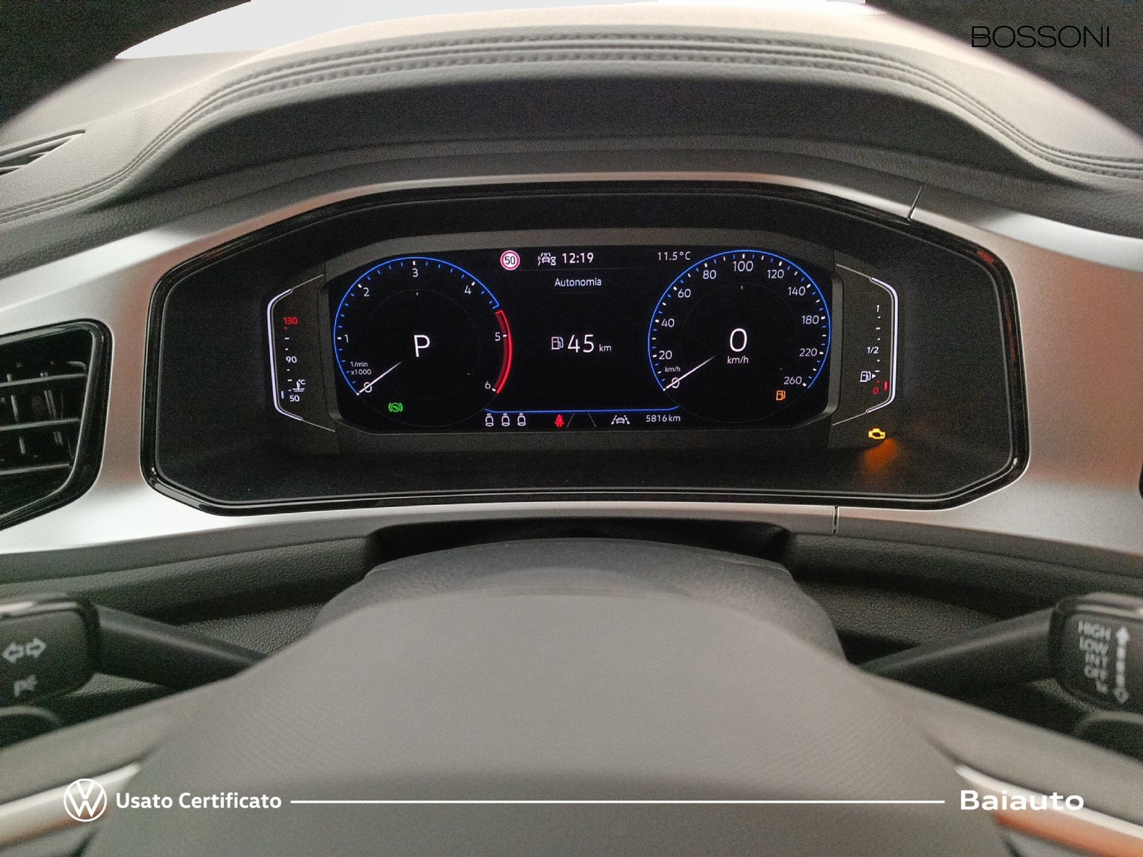 9 - Volkswagen T-Roc 2.0 tdi scr 150cv sport dsg