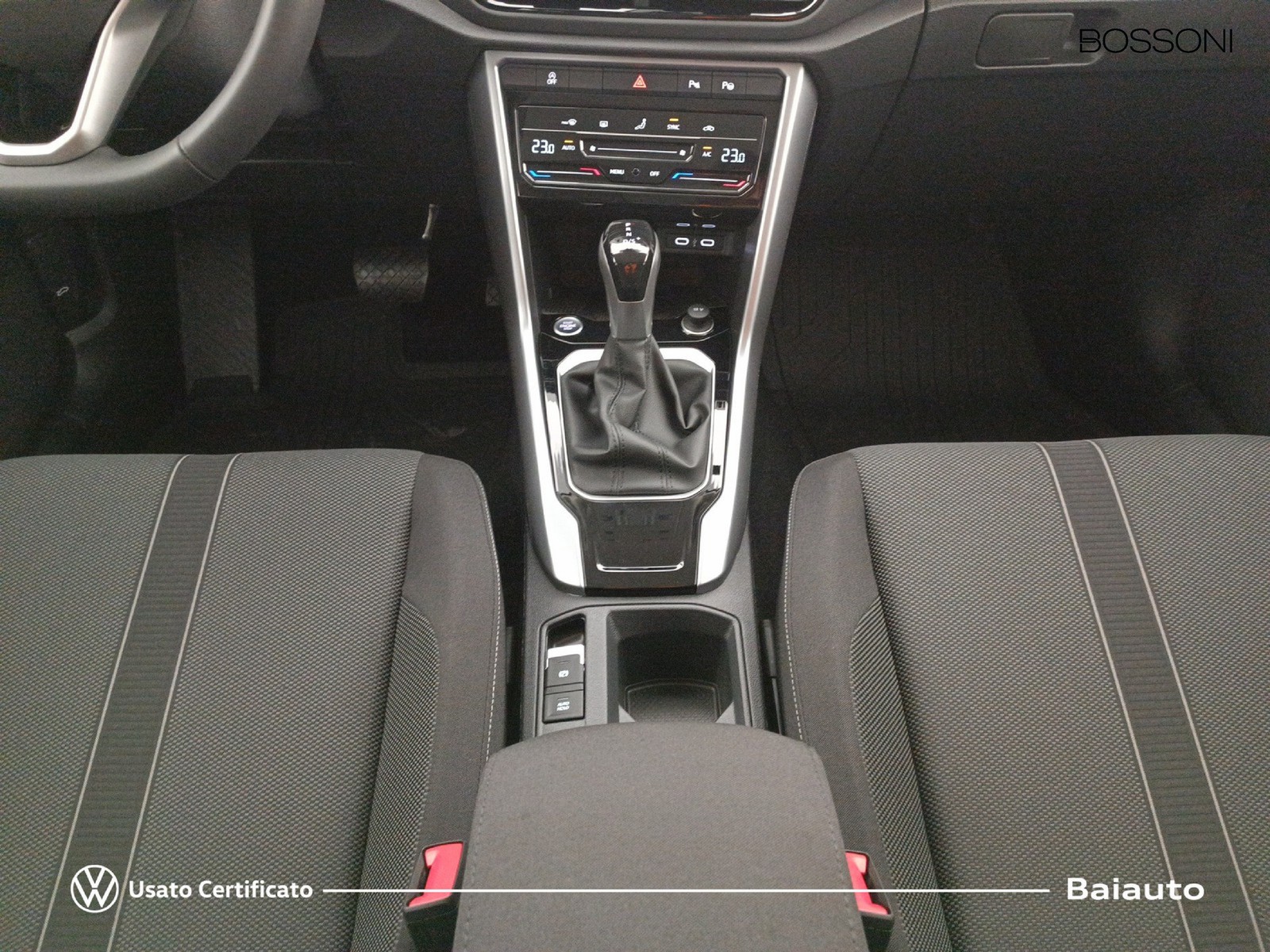 14 - Volkswagen T-Roc 2.0 tdi scr 150cv sport dsg