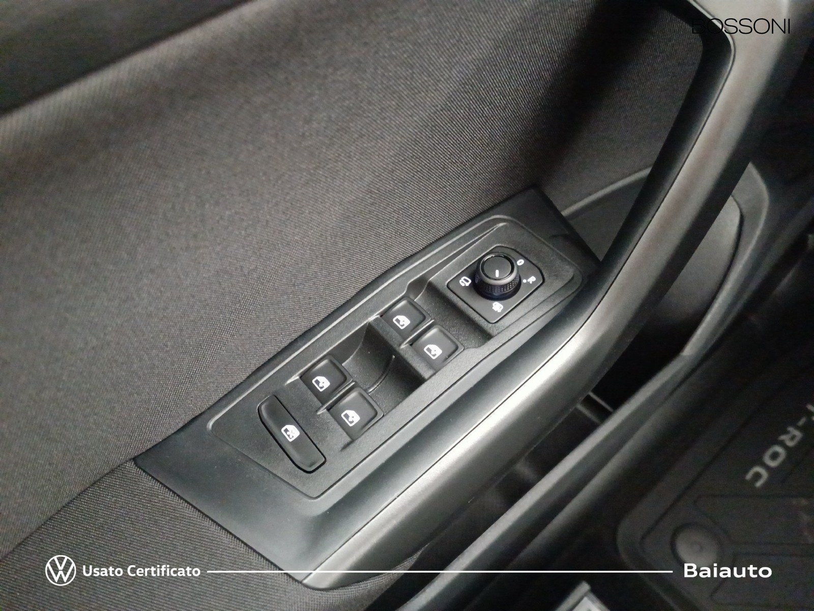 18 - Volkswagen T-Roc 2.0 tdi scr 150cv sport dsg