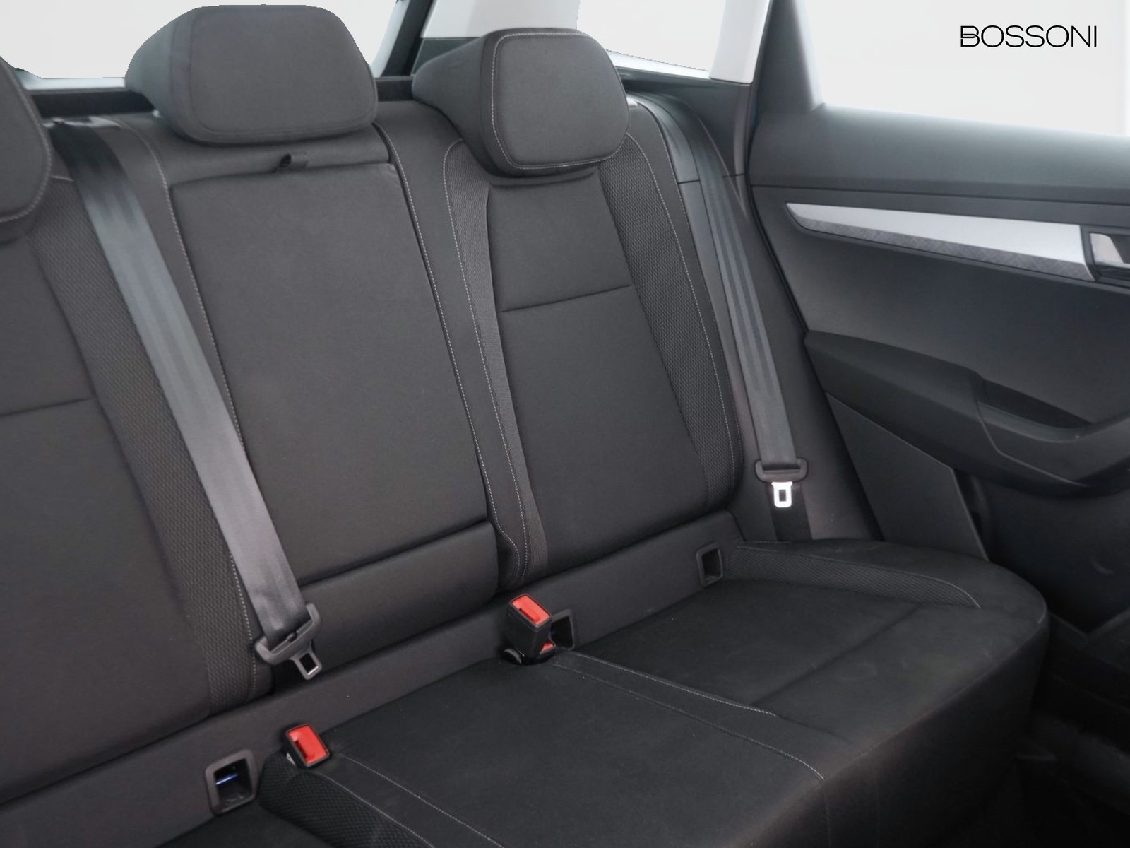 21 - Skoda Karoq 1.5 tsi act executive dsg