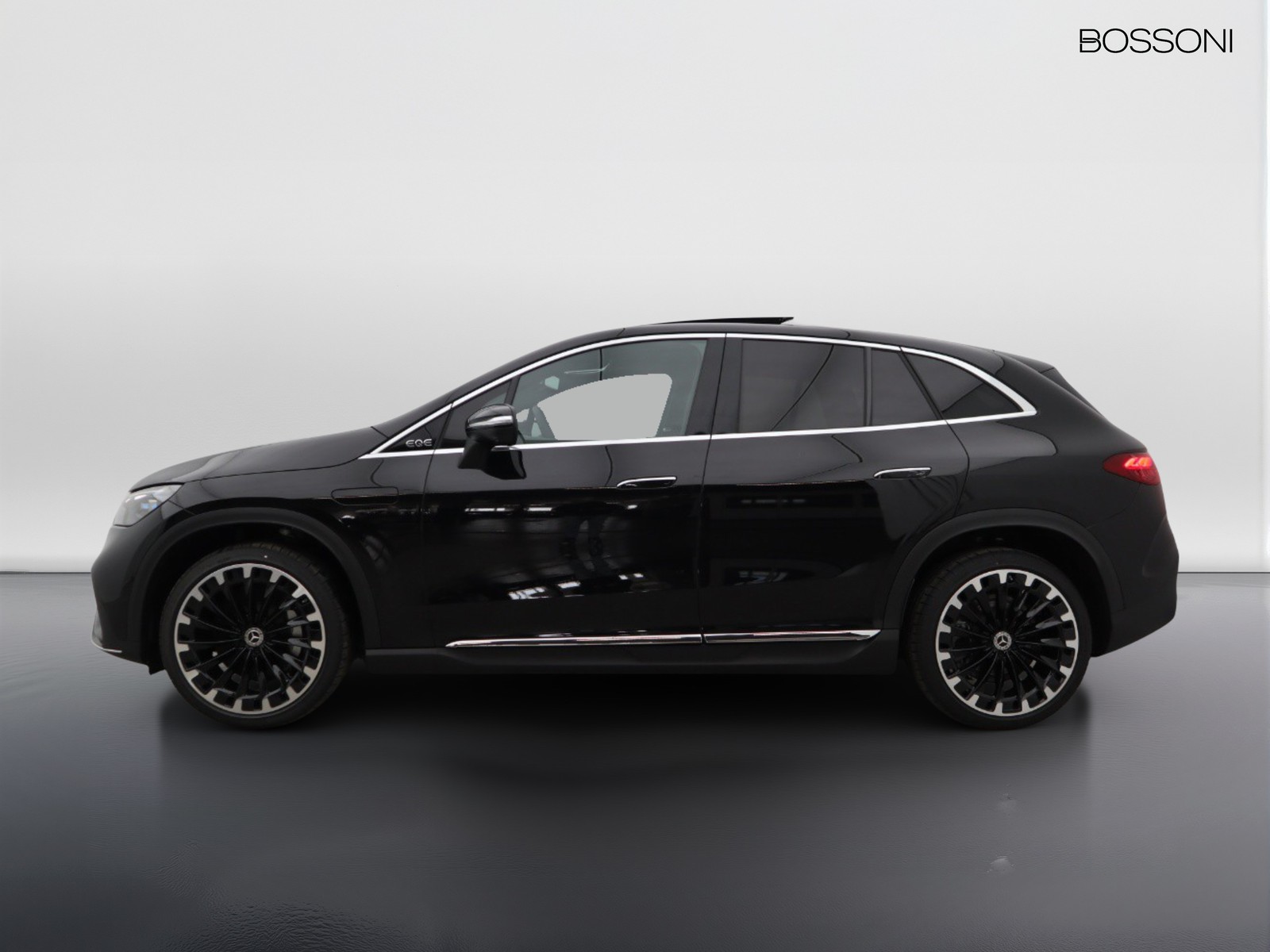 3 - Mercedes EQE suv 350 amg line premium plus 4matic