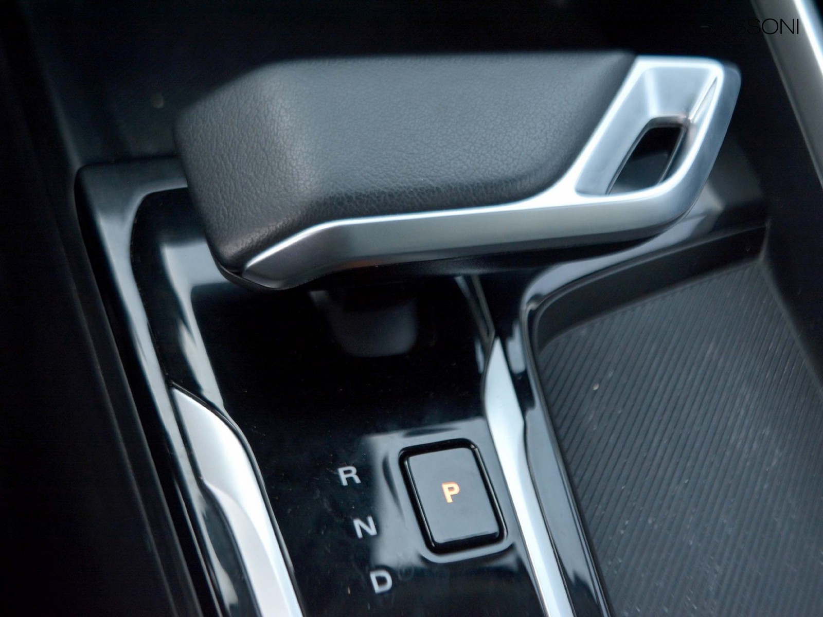 17 - Mg ZS 1.5 hybrid+ luxury auto