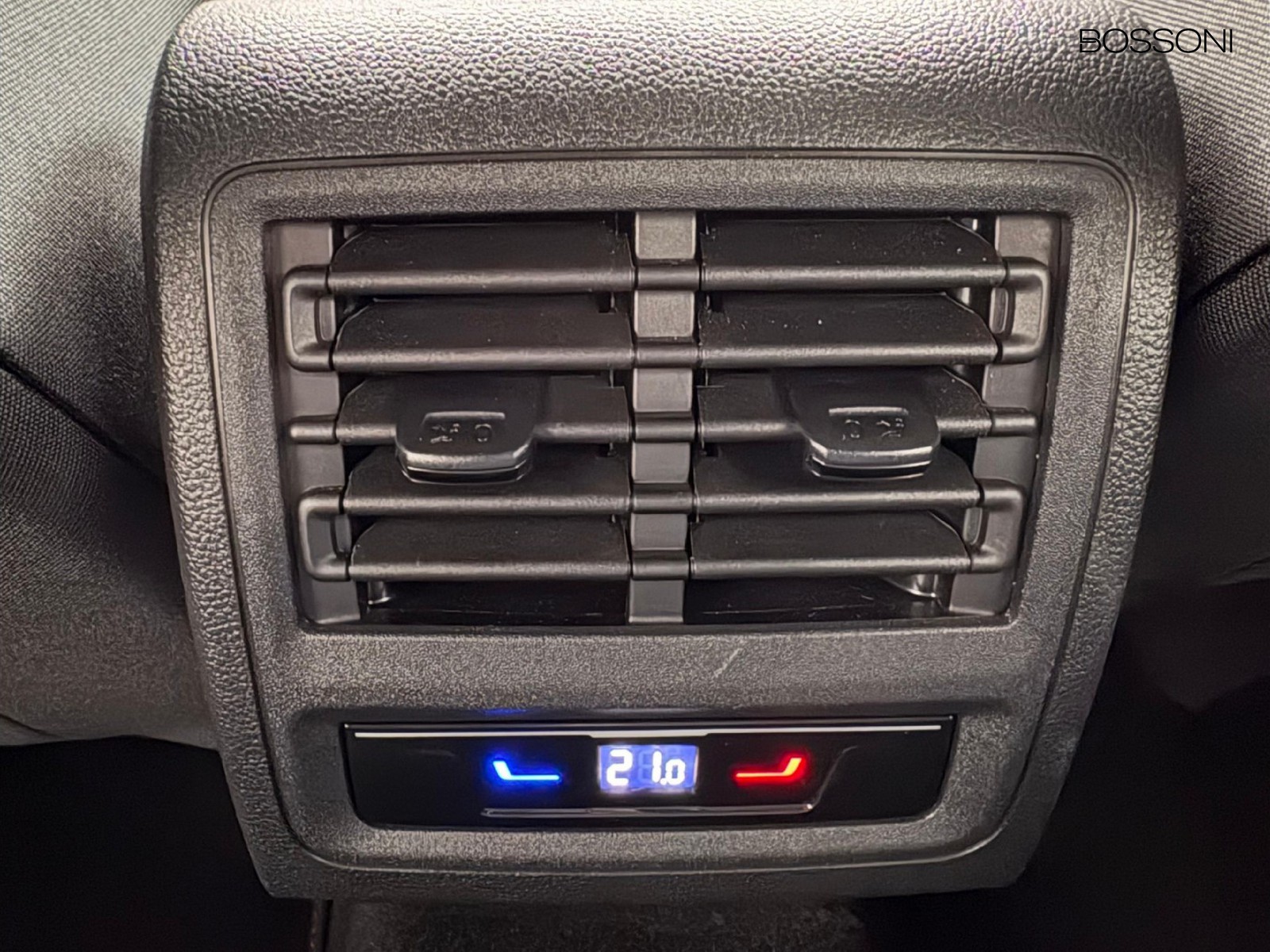 11 - Volkswagen Golf 2.0 tsi 265cv gti dsg