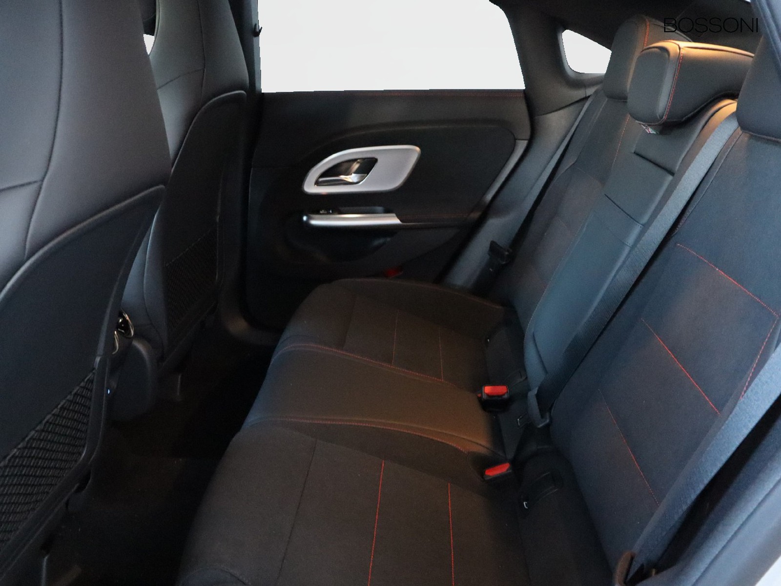 8 - Mercedes CLA 200 advanced plus auto