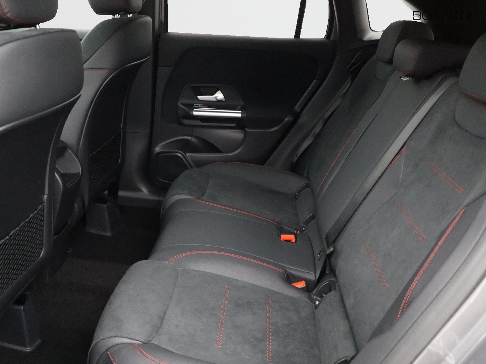 8 - Mercedes GLA 180 d amg line advanced plus 8g-dct