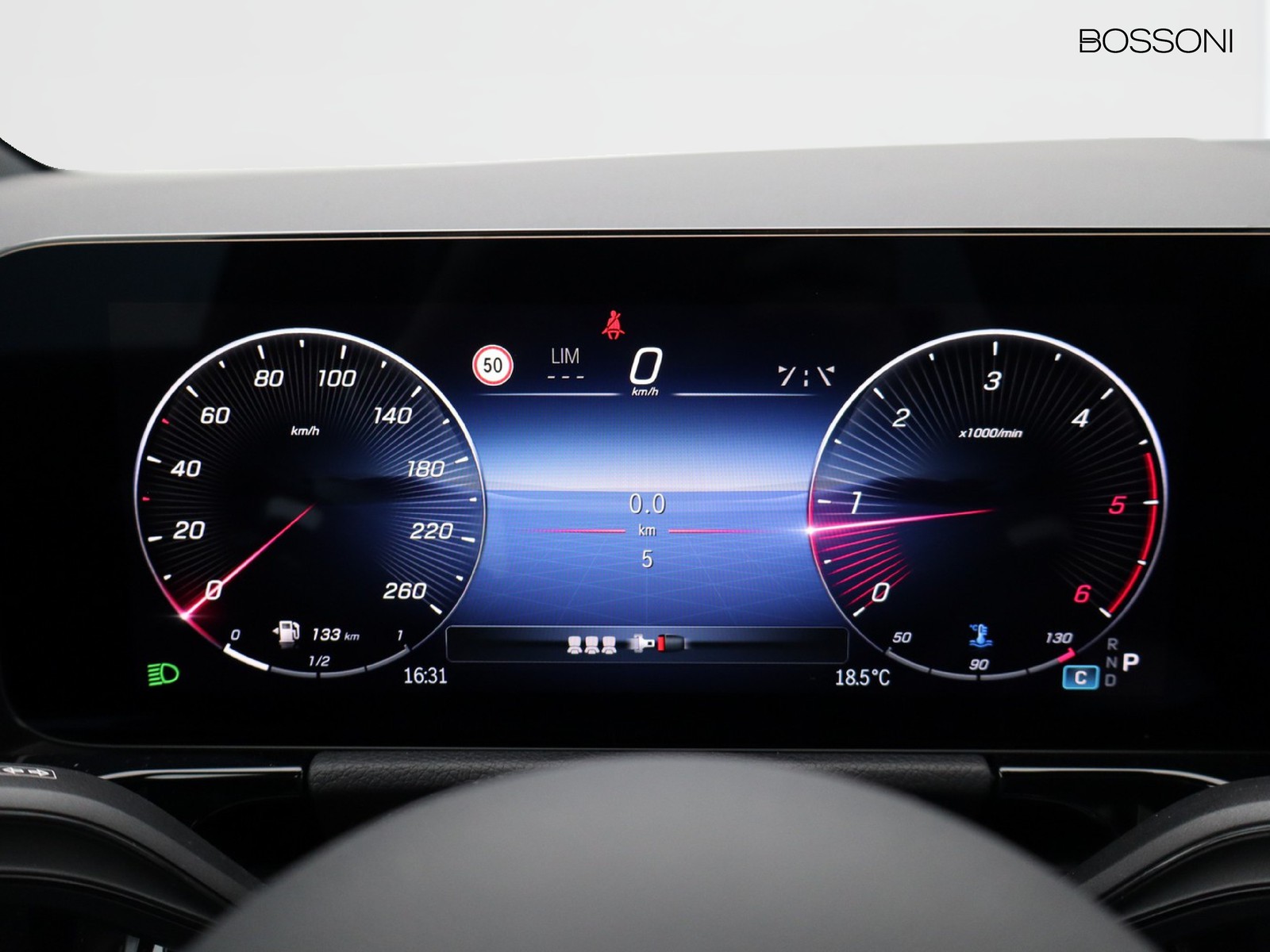 9 - Mercedes GLA 180 d amg line advanced plus 8g-dct