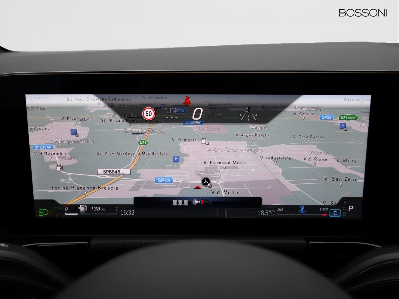 16 - Mercedes GLA 180 d amg line advanced plus 8g-dct