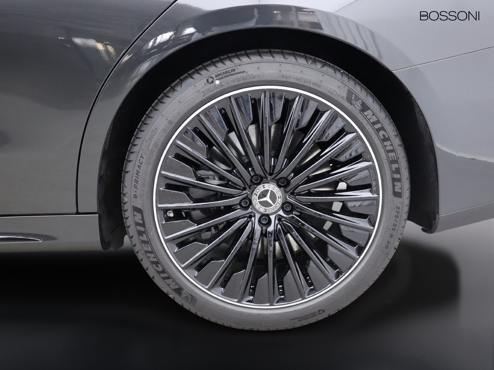 4 - Mercedes Classe E berlina 300 de plug in hybrid amg line premium 4matic 9g-tronic