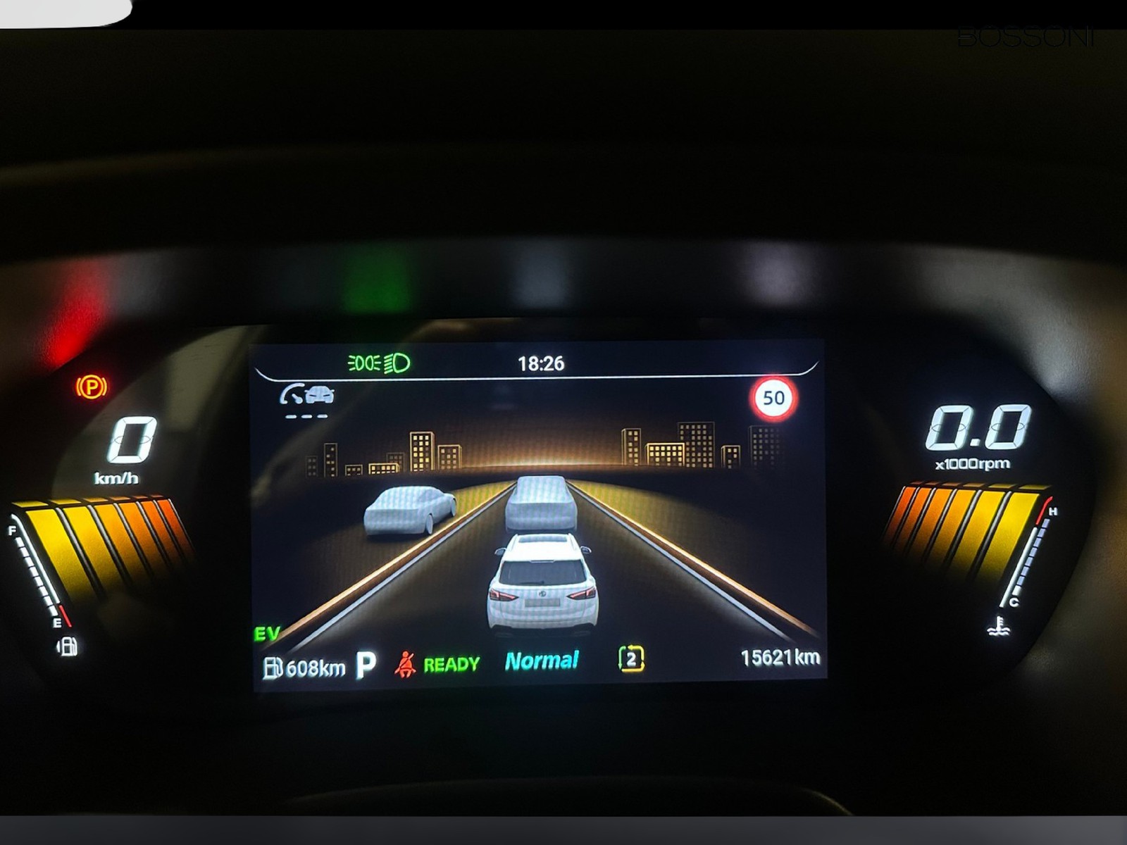 10 - Mg ZS 1.5 hybrid+ luxury auto