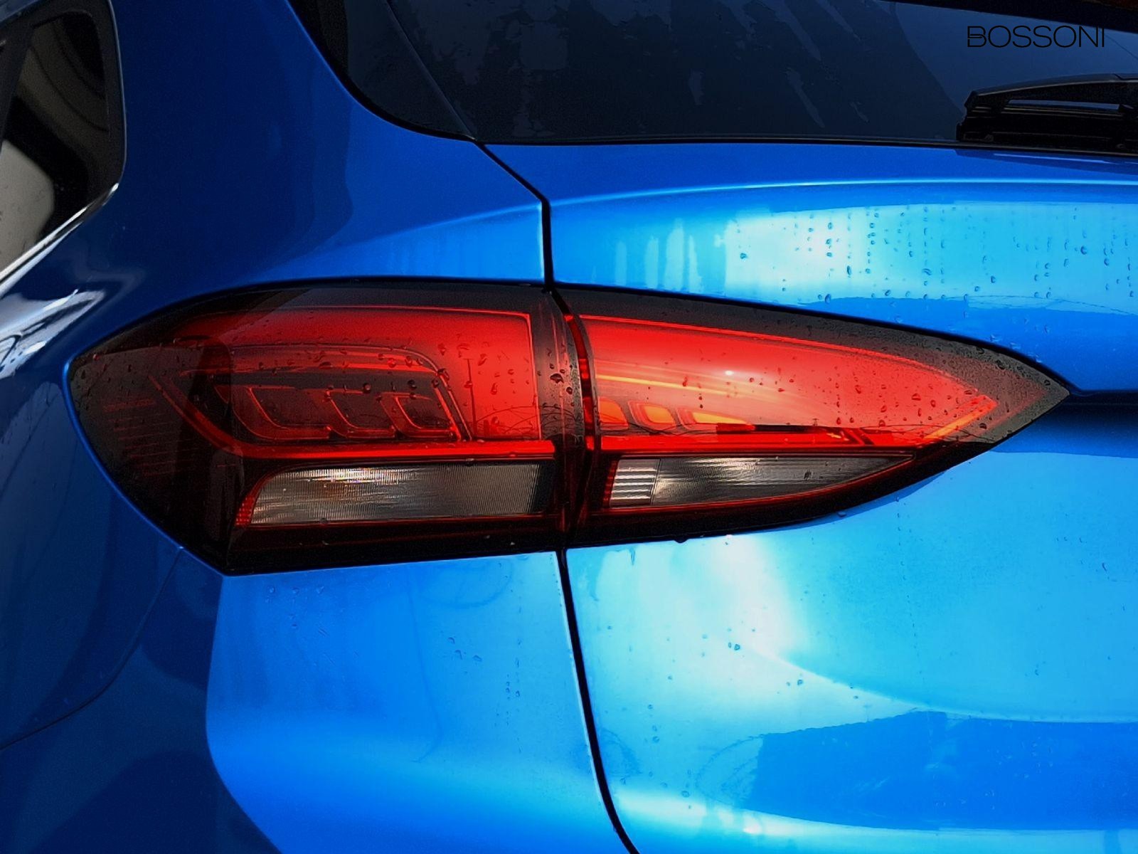 15 - Mg ZS 1.5 hybrid+ luxury auto