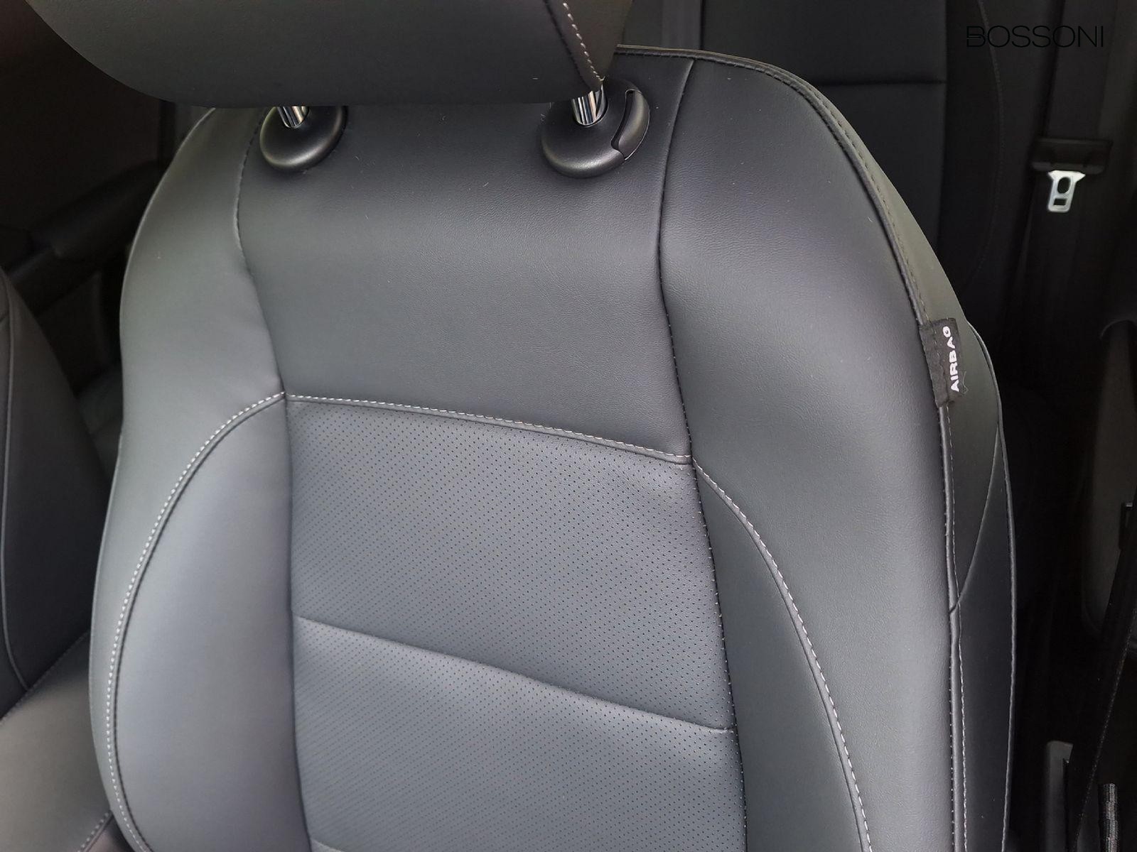 21 - Mg ZS 1.5 hybrid+ luxury auto