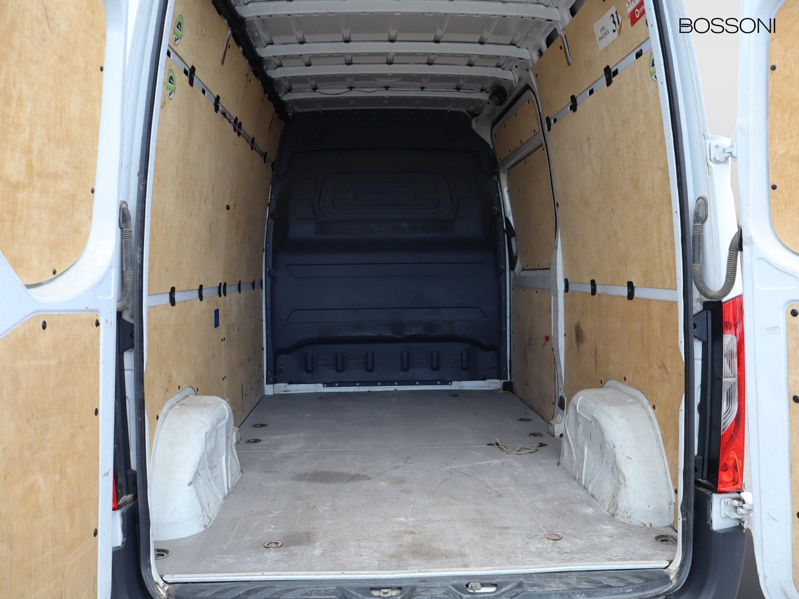 12 - Mercedes Vans Sprinter 311 2.1 cdi f 39/33 fwd e6