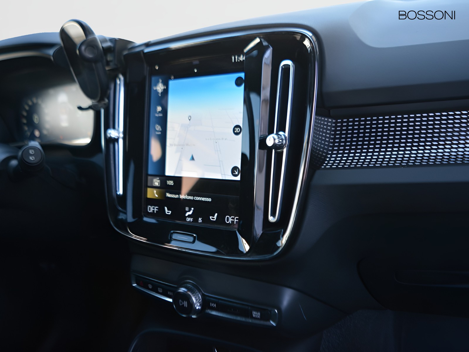 10 - Volvo XC40 1.5 t4 recharge plug-in-hybrid r-design geartronic my21