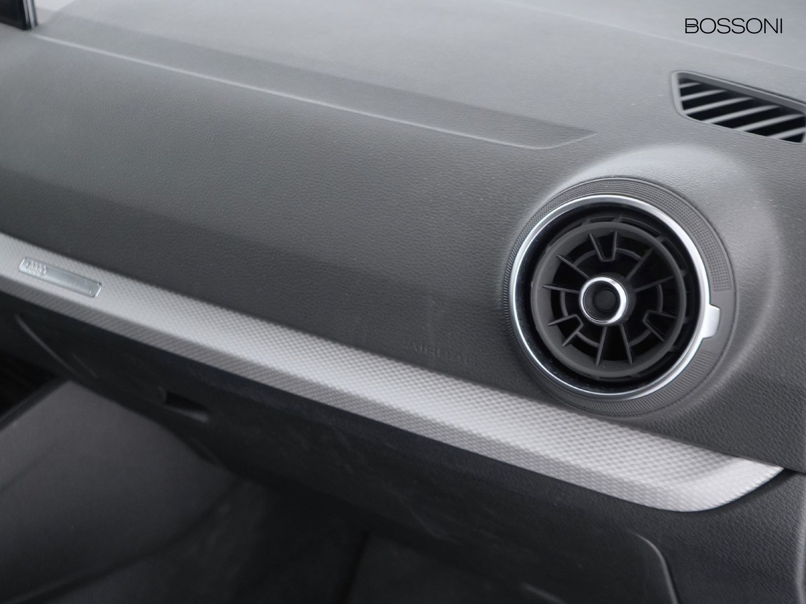 18 - Audi Q2 35 2.0 tdi admired advanced s tronic