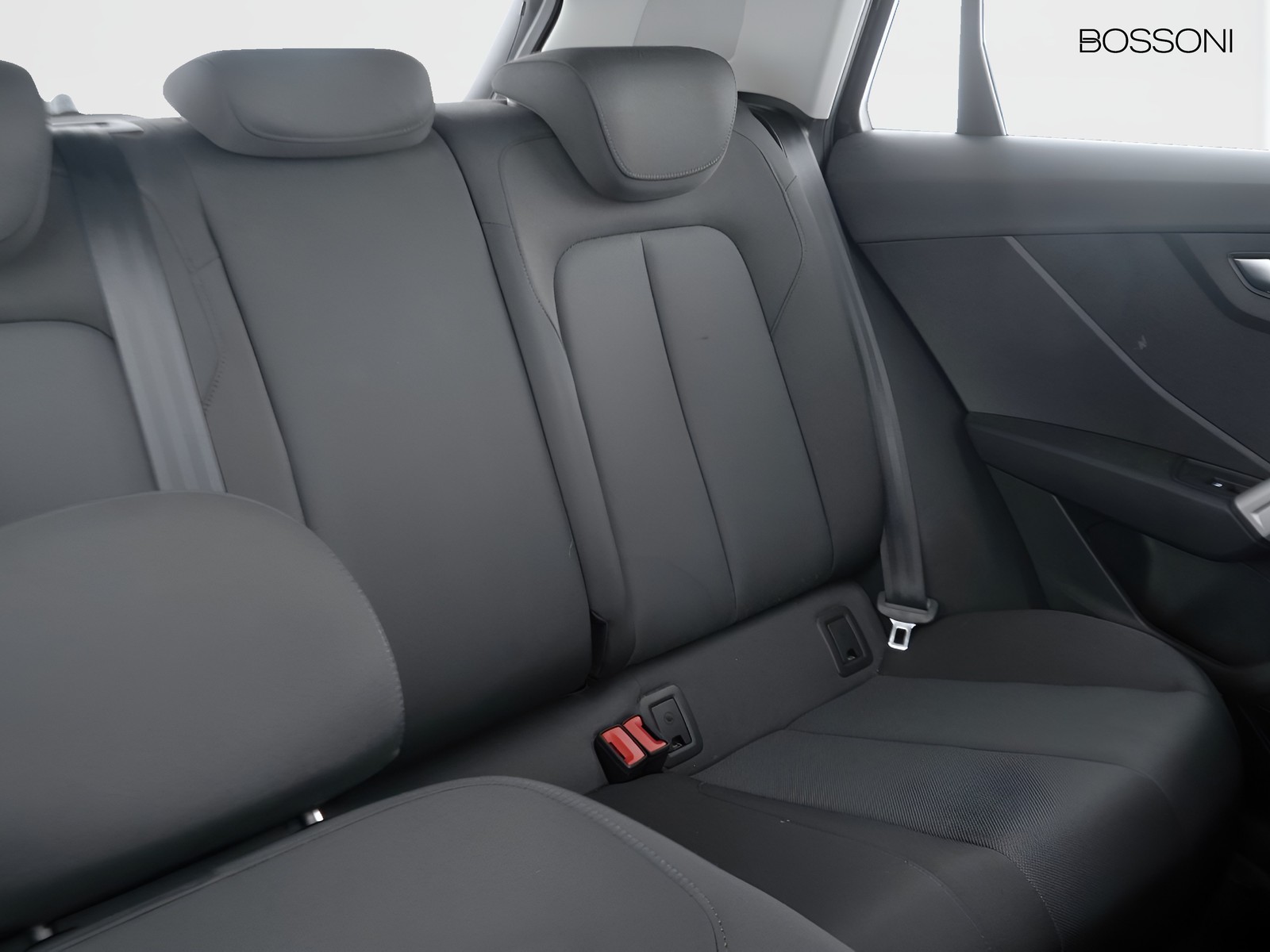 21 - Audi Q2 35 2.0 tdi admired advanced s tronic