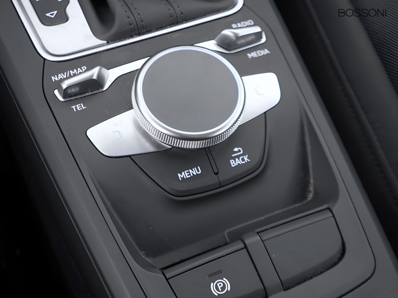 23 - Audi Q2 35 2.0 tdi admired advanced s tronic