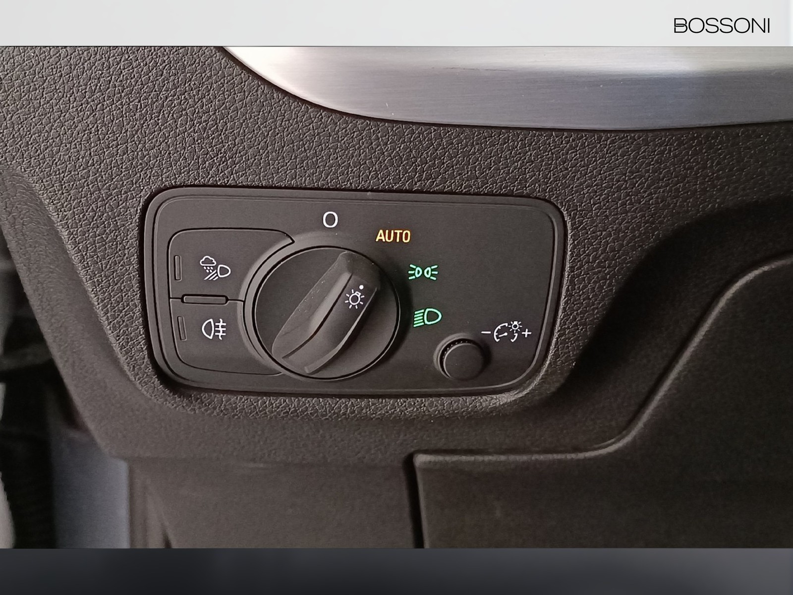 12 - Audi Q2 2.0 tdi 150cv sport quattro s tronic