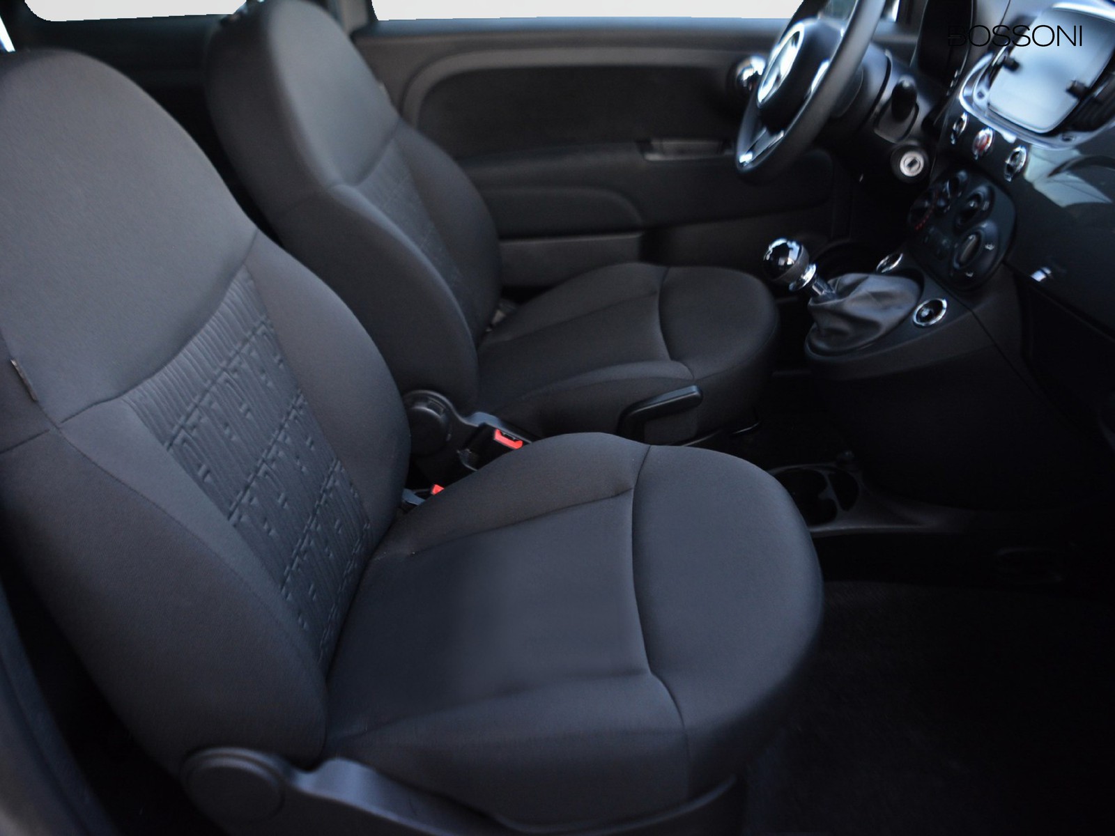 5 - Fiat 500 1.0 firefly hybrid 70cv