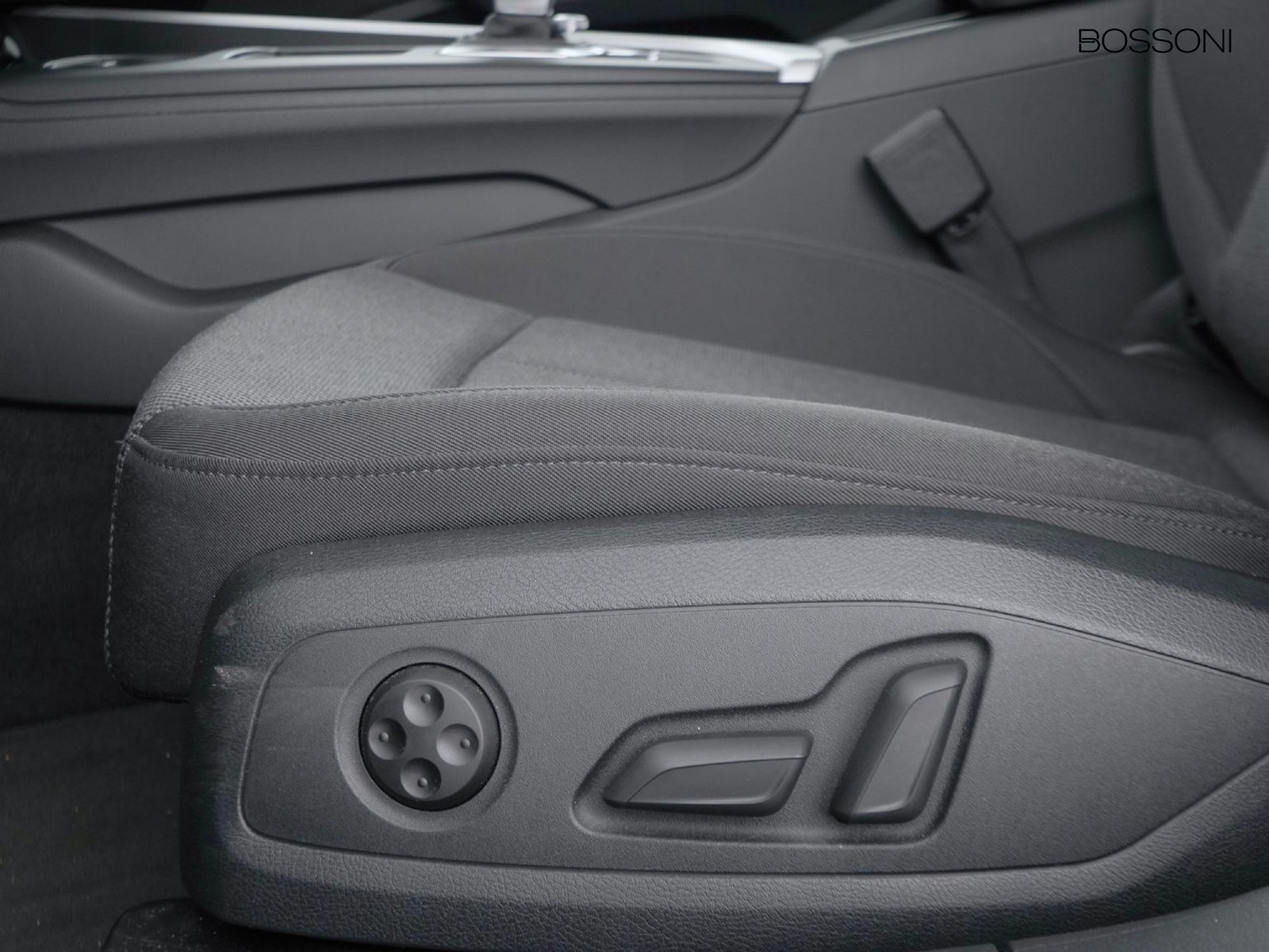 22 - Audi A4 avant 35 2.0 tdi mhev 163cv business advanced s tronic